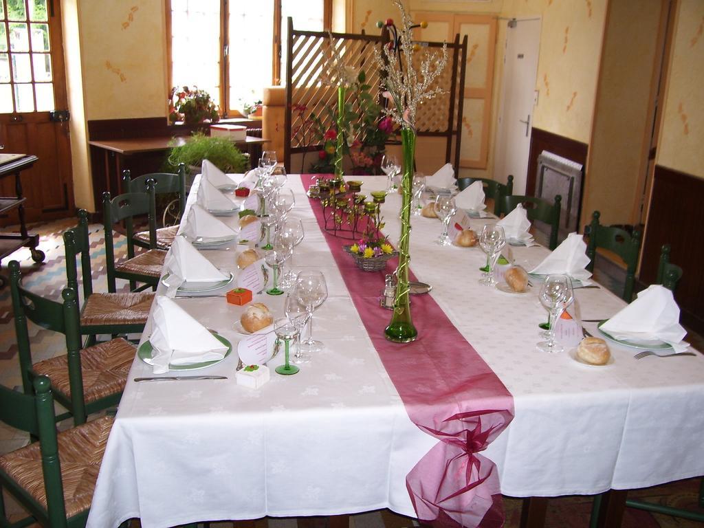 Hotel De L'Agriculture Десіз Екстер'єр фото